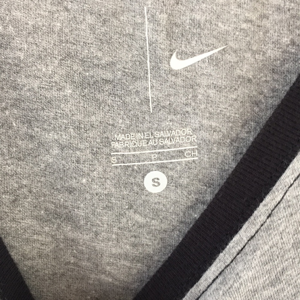 Girls Nike baseball tee - Picture 3 of 6